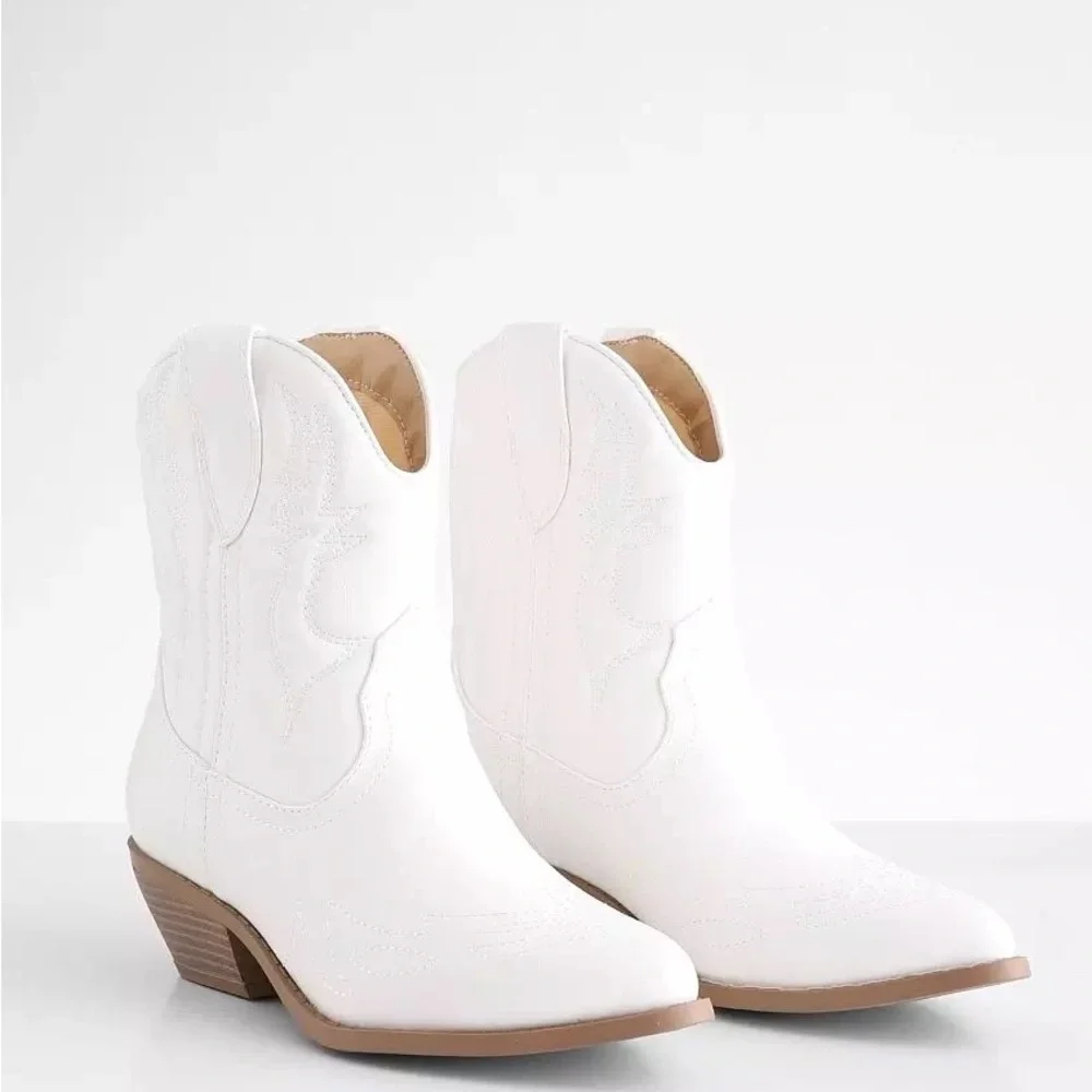 Western Ankle Bootie - Picture 4 of 9
